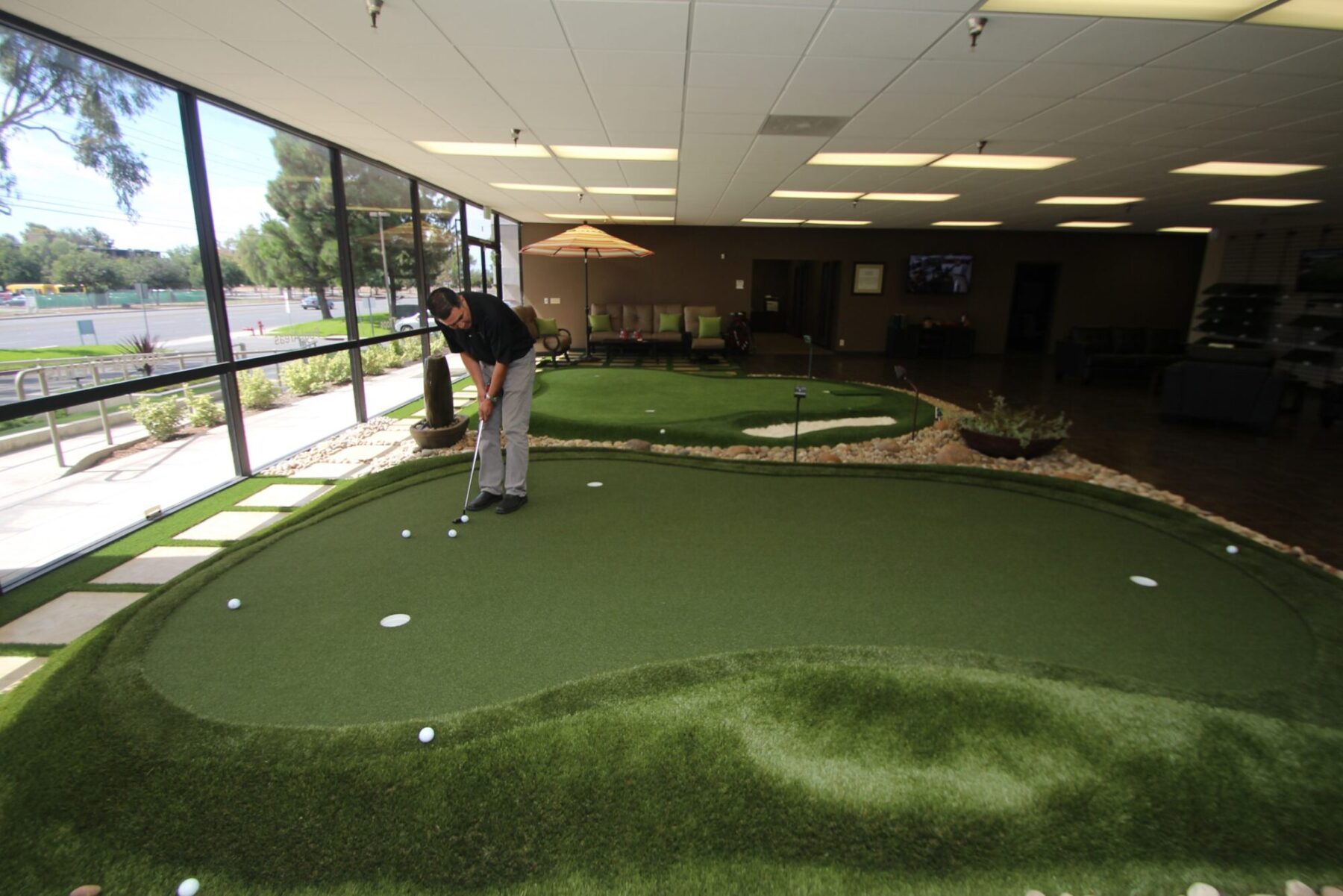 Commercial putting green near me