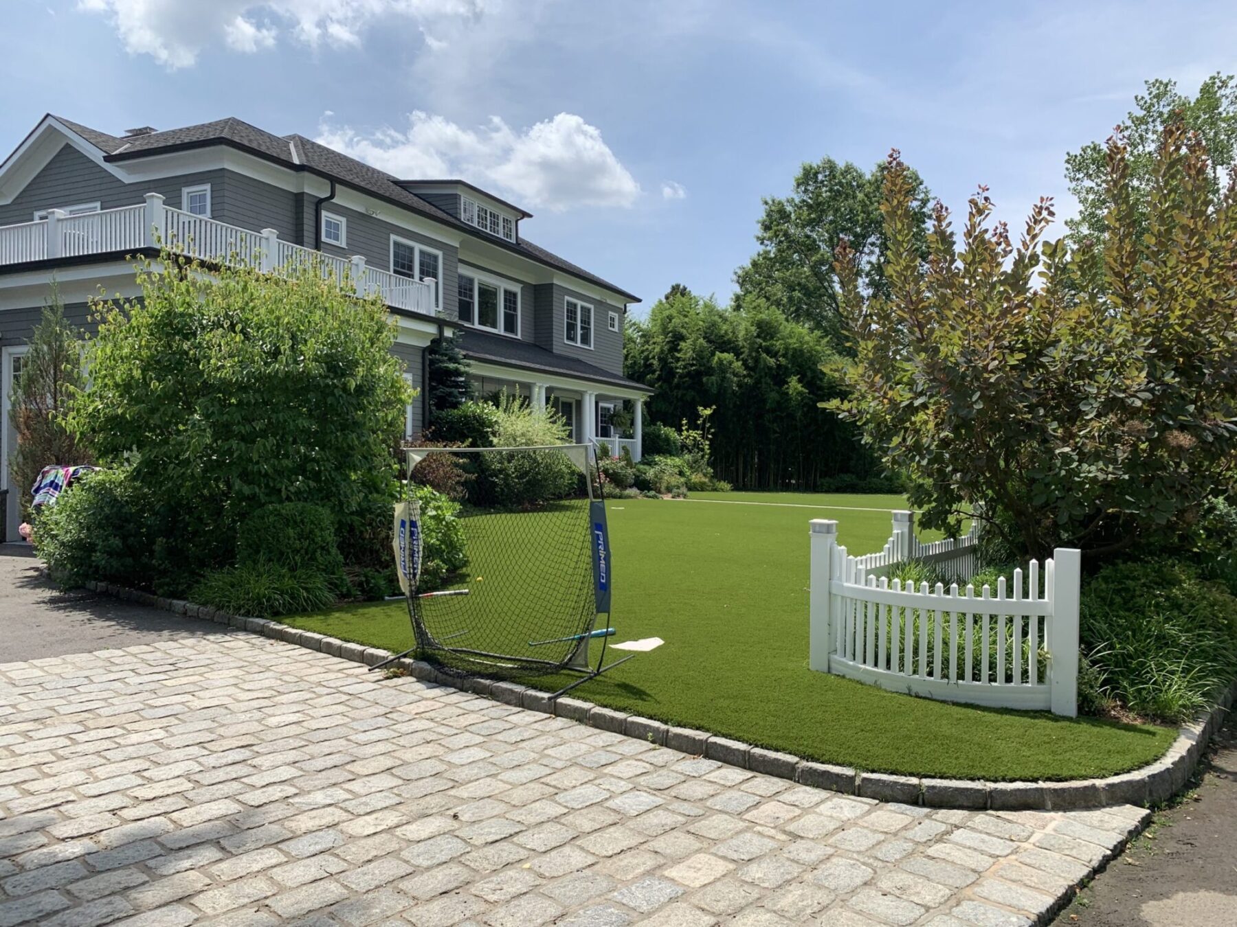 residential home, artificial lawn