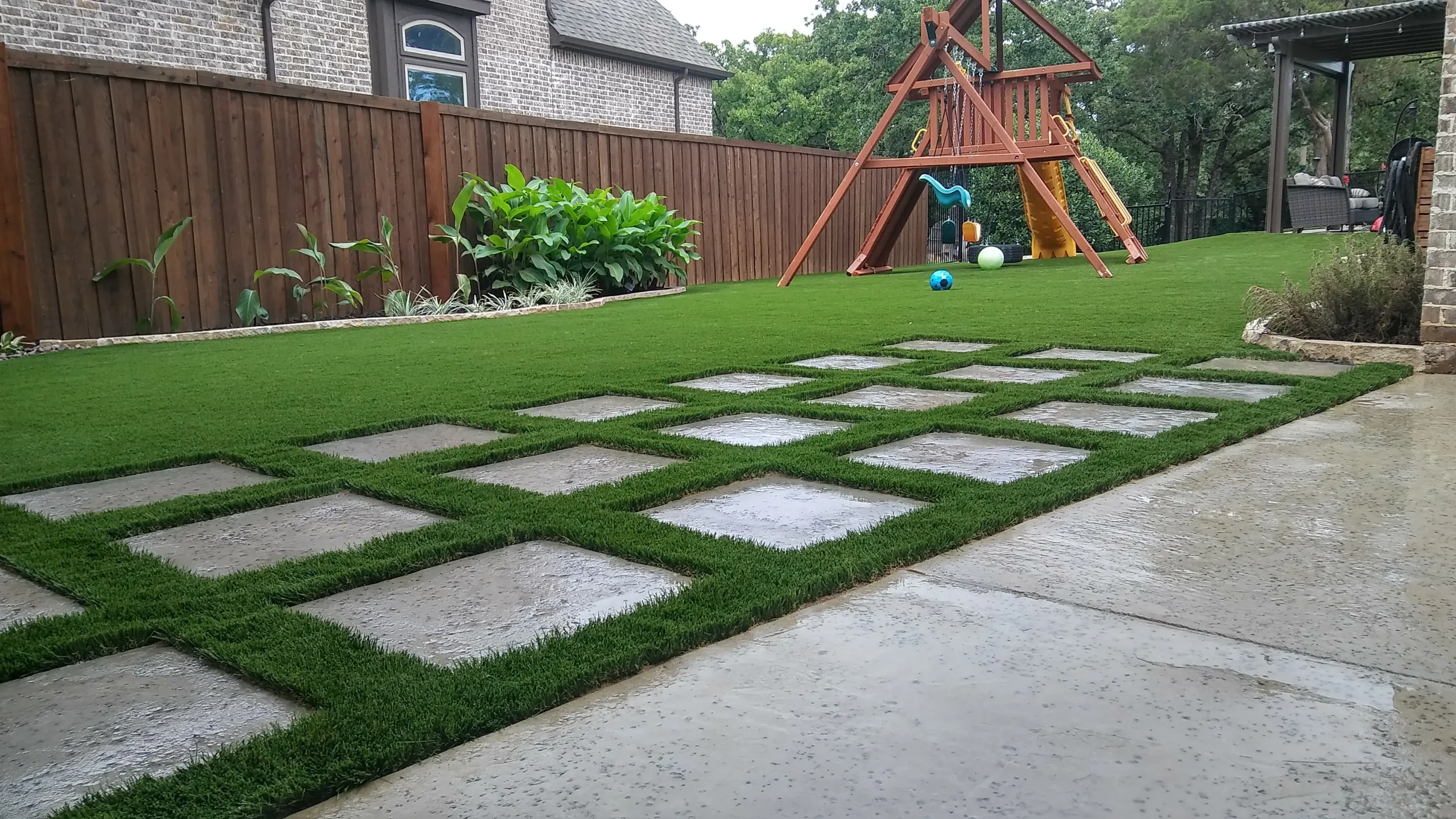 Backyard SYNLawn New York Backyard Artificial Turf Installation