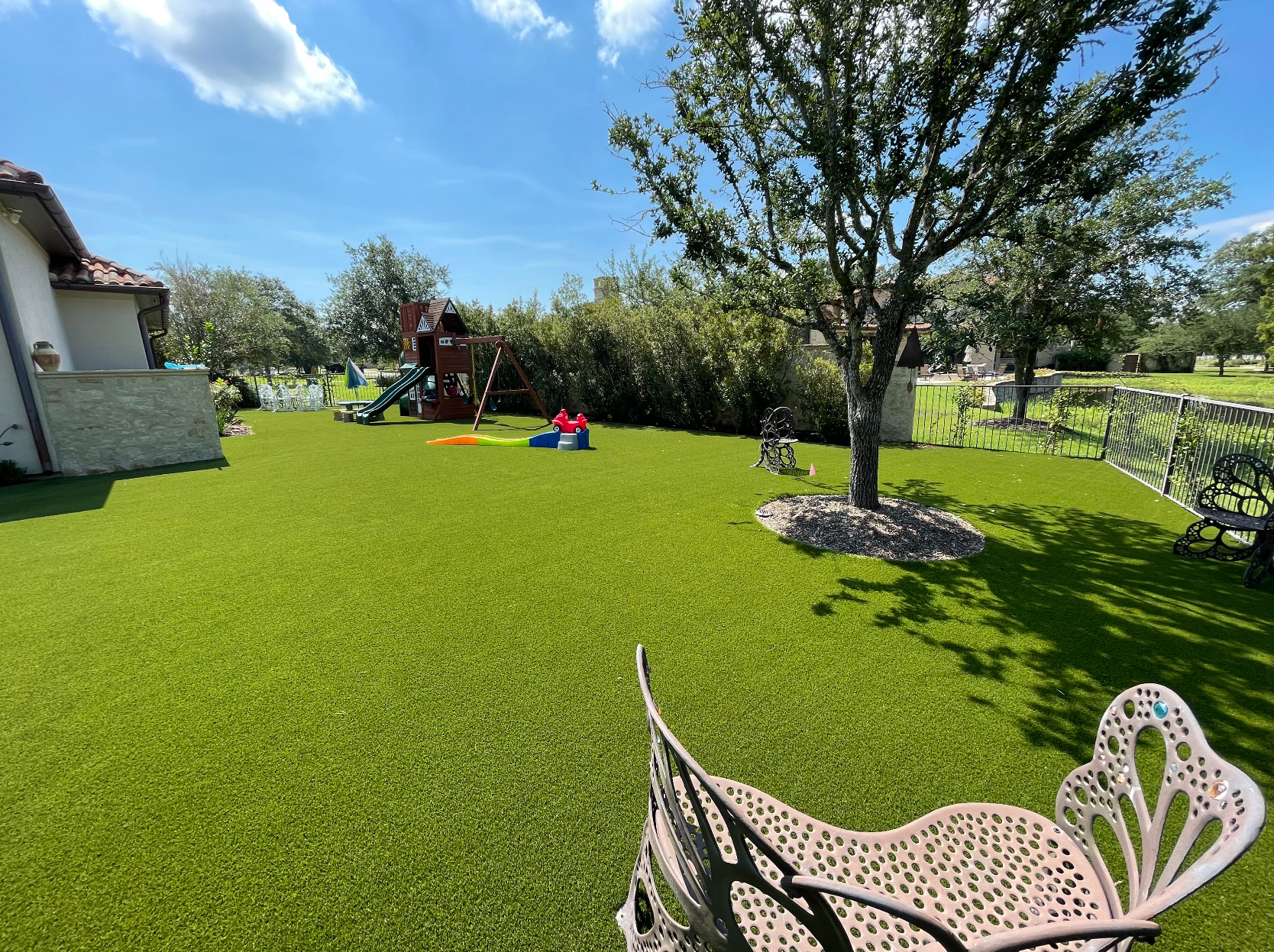 Backyard3 New York artificial turf backyard installation SYNLawn