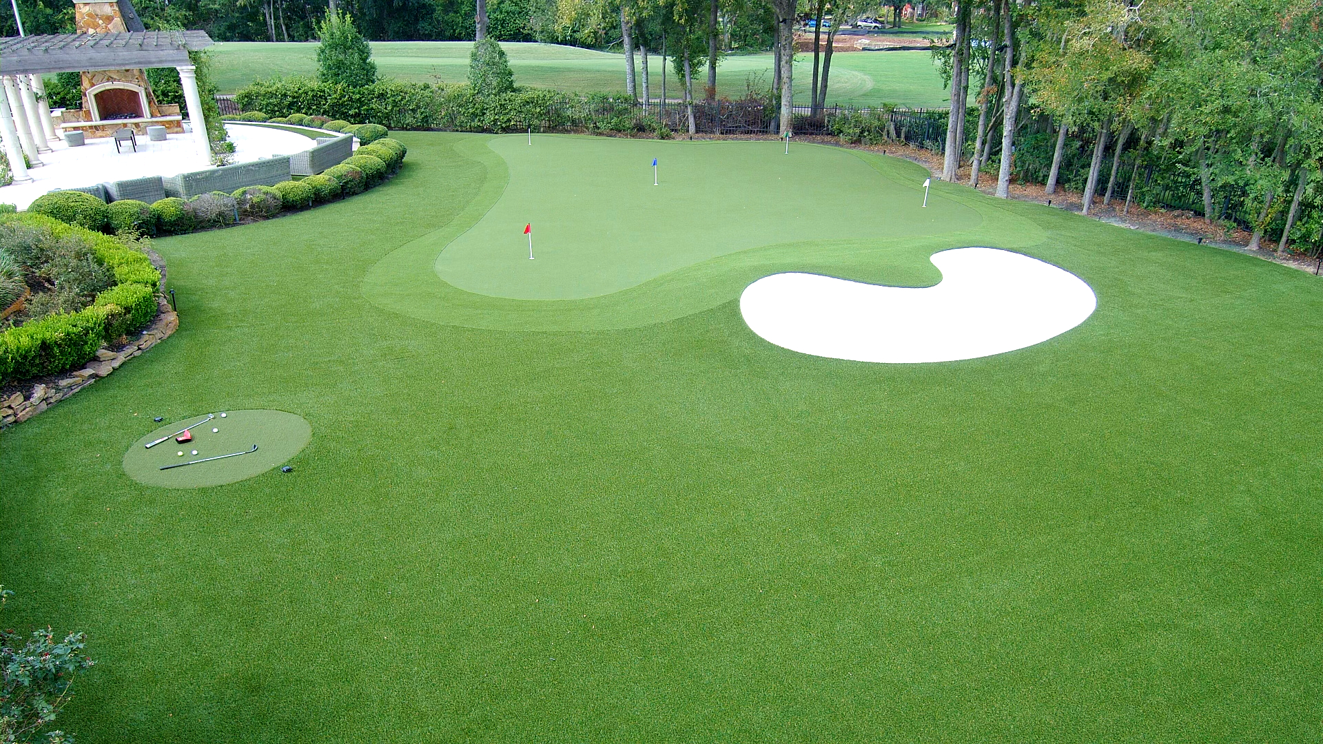 SYNLawn putting green and artificial lawn SYNLawn New York putting green and artificial lawn