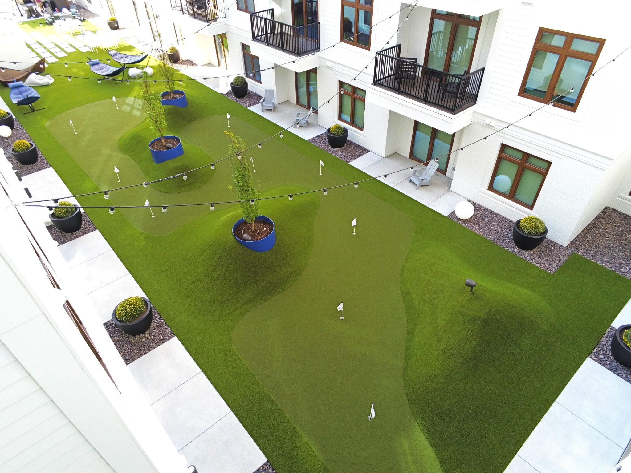 New York Commercial Artificial Grass Putting Green Courtyard New York Commercial Artificial Grass Putting Green Courtyard